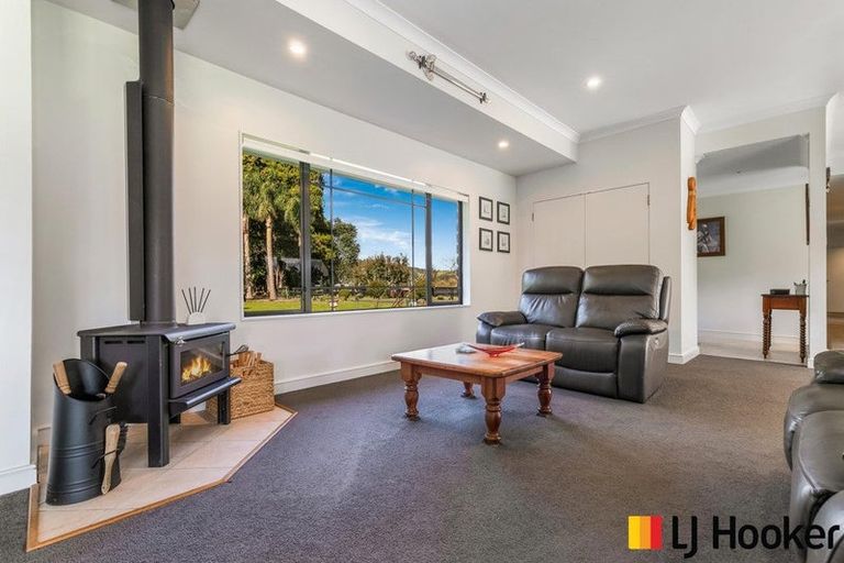 Photo of property in 89 Burnside Road, Ardmore, Papakura, 2582