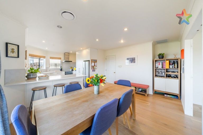 Photo of property in 87 Cypress Drive, Maungaraki, Lower Hutt, 5010