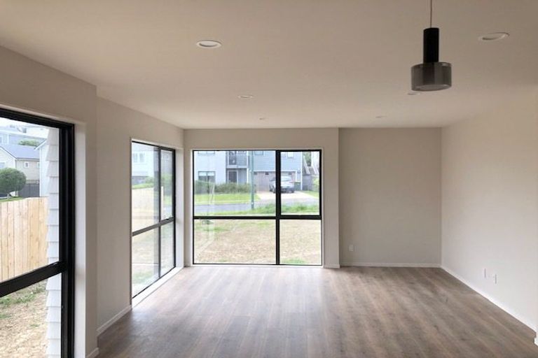 Photo of property in 108 Parkview Drive, Gulf Harbour, Whangaparaoa, 0930