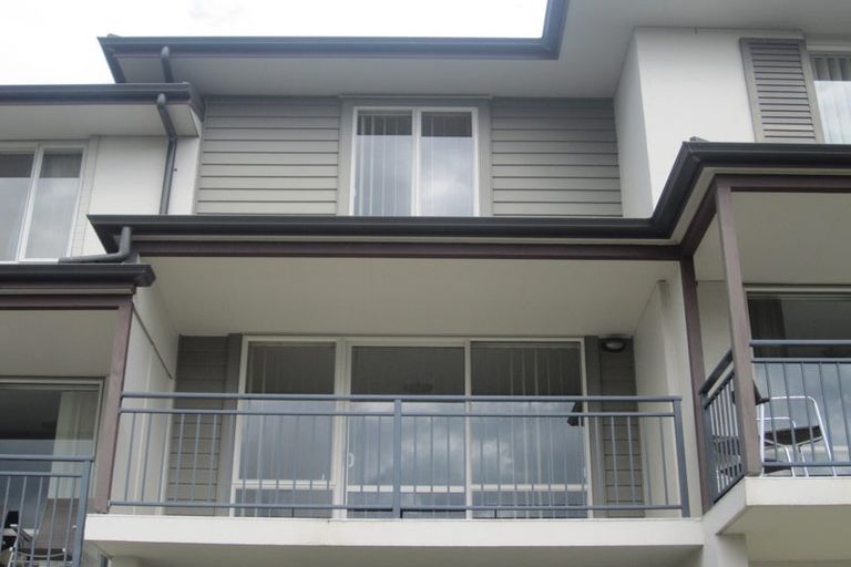 Photo of property in 3/29 Opito Way, East Tamaki, Auckland, 2013