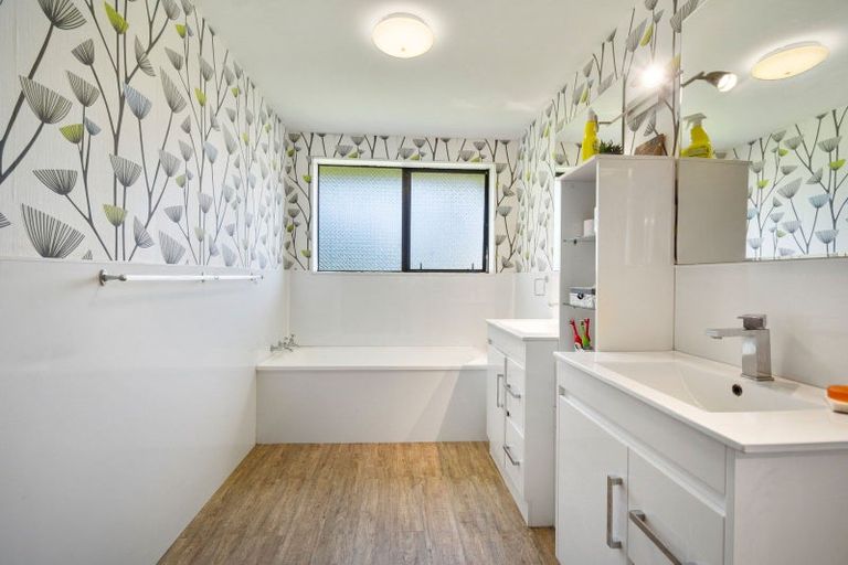 Photo of property in 1 Graham Street, Shannon, 4821