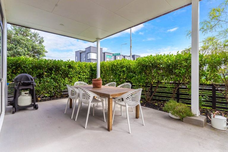 Photo of property in 37 Wallace Road, Hobsonville, Auckland, 0616