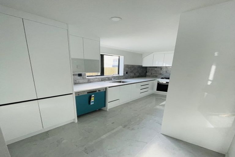 Photo of property in 100a Kimpton Road, Papatoetoe, Auckland, 2025