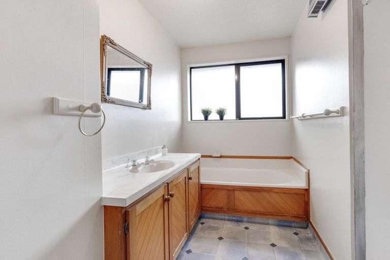 Photo of property in 1/22 Leander Street, Northcote, Christchurch, 8052