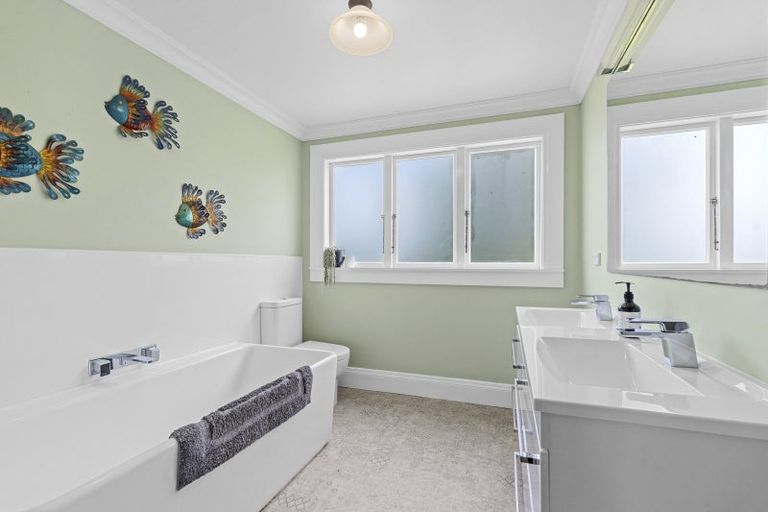 Photo of property in 79 Lincoln Road East, Everett Park, Inglewood, 4389