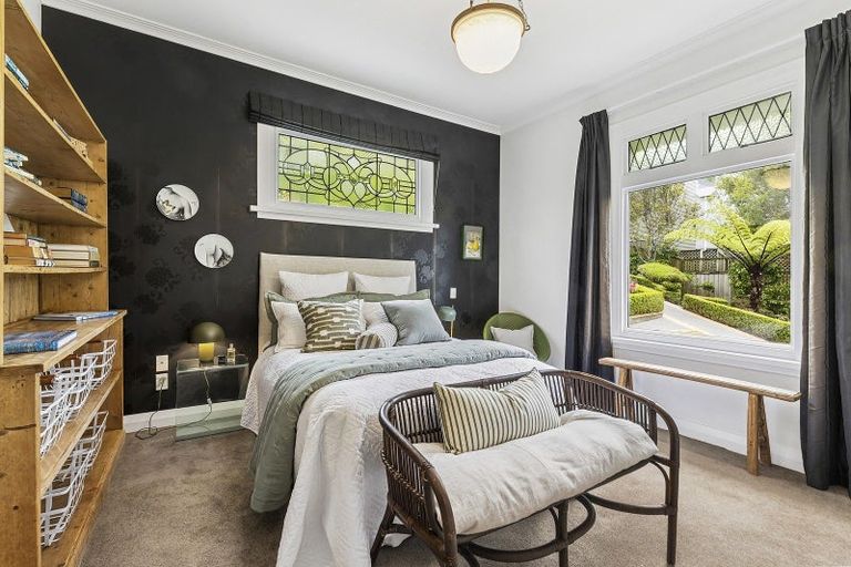 Photo of property in 39 Mills Road, Brooklyn, Wellington, 6021