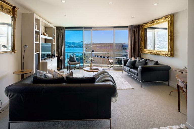 Photo of property in Portal Apartments, 7d/42 Cable Street, Te Aro, Wellington, 6011