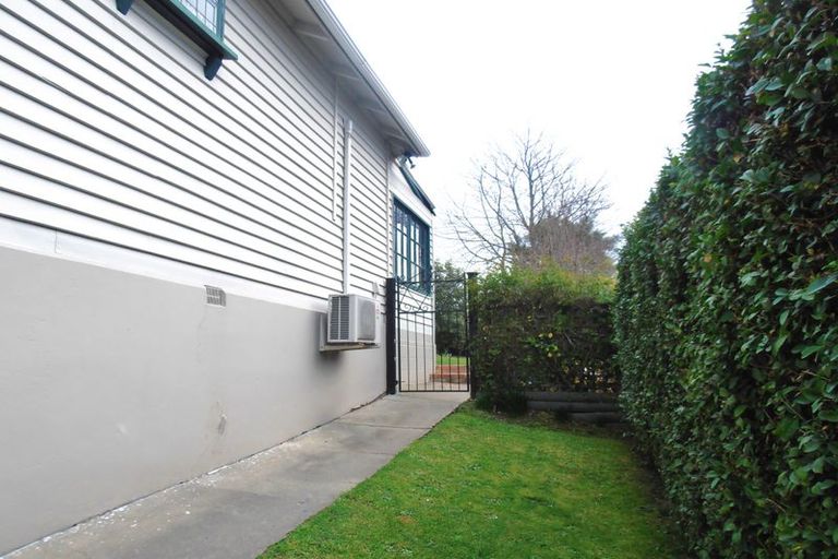 Photo of property in 4 Avenue Road, West End, Timaru, 7910