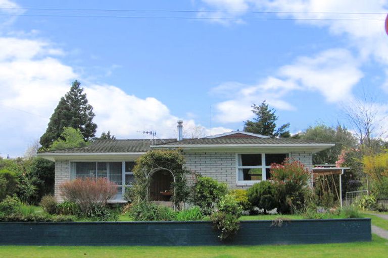 Photo of property in 1/28 Tamatea Road, Taupo, 3330