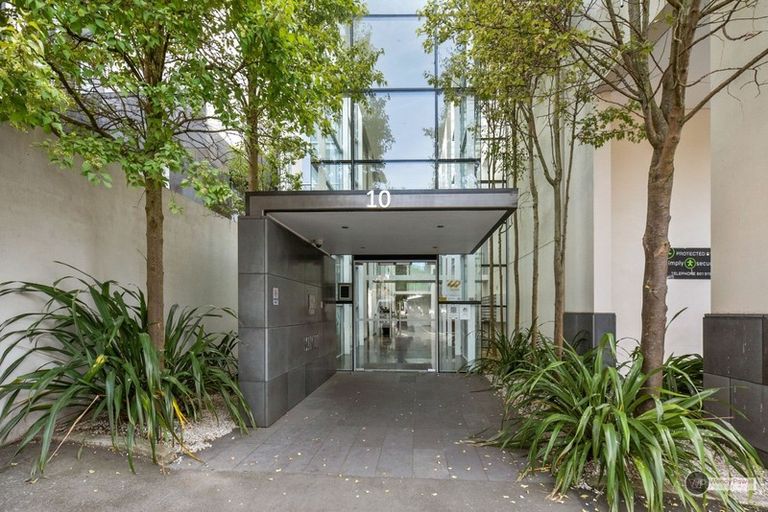 Photo of property in Sanctum Apartment, 10 Ebor Street, Te Aro, Wellington, 6011