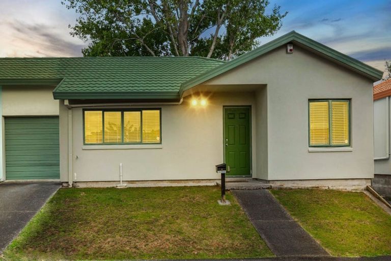 Photo of property in 5 Neta Grove, Henderson, Auckland, 0612