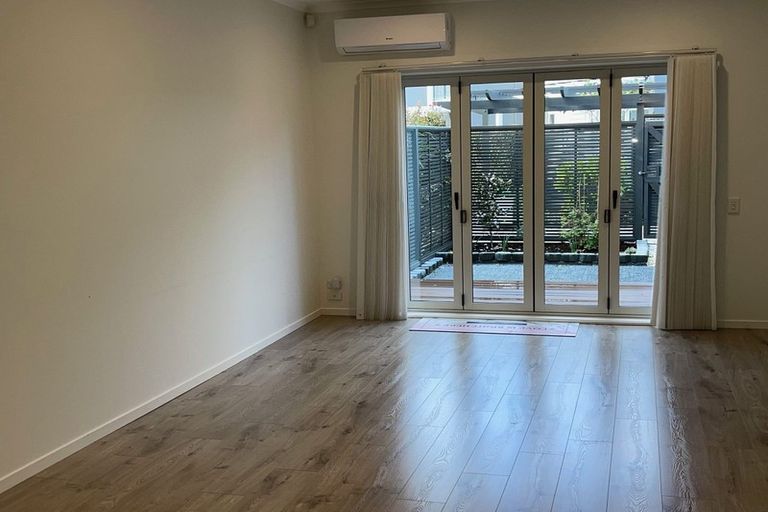 Photo of property in 2/218 Green Lane West, Epsom, Auckland, 1051