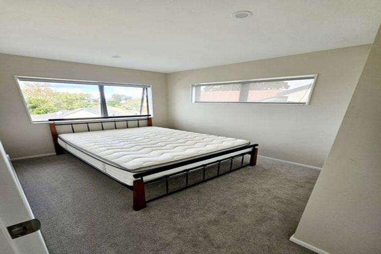 Photo of property in 247c Glenfield Road, Hillcrest, Auckland, 0627