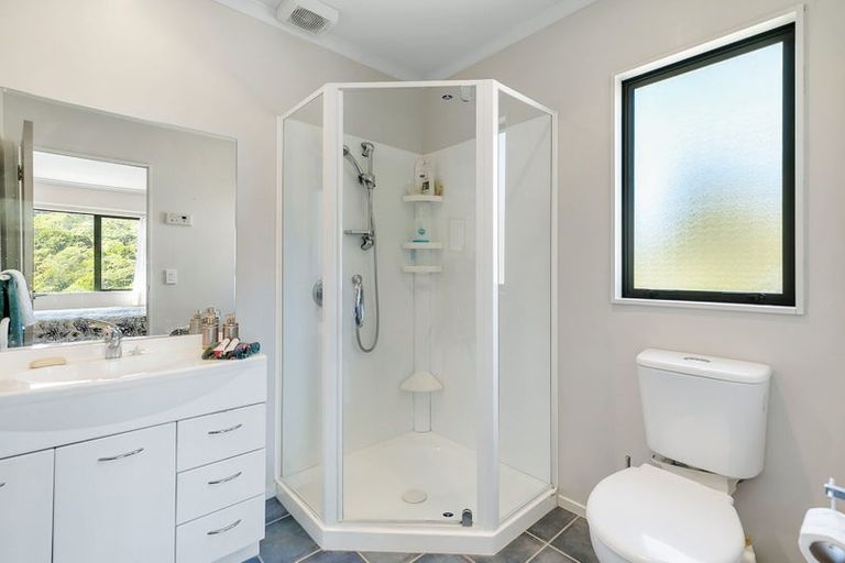 Photo of property in 44a The Drive, Tawa, Wellington, 5028