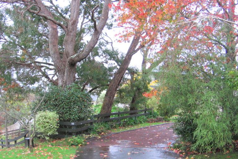 Photo of property in 4 Emily Lane, Greenhithe, Auckland, 0632