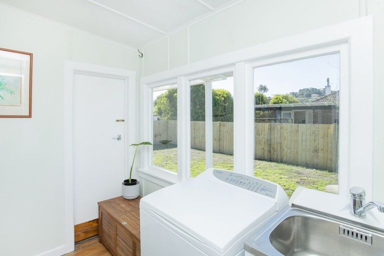 Photo of property in 120 Iranui Road, Inner Kaiti, Gisborne, 4010