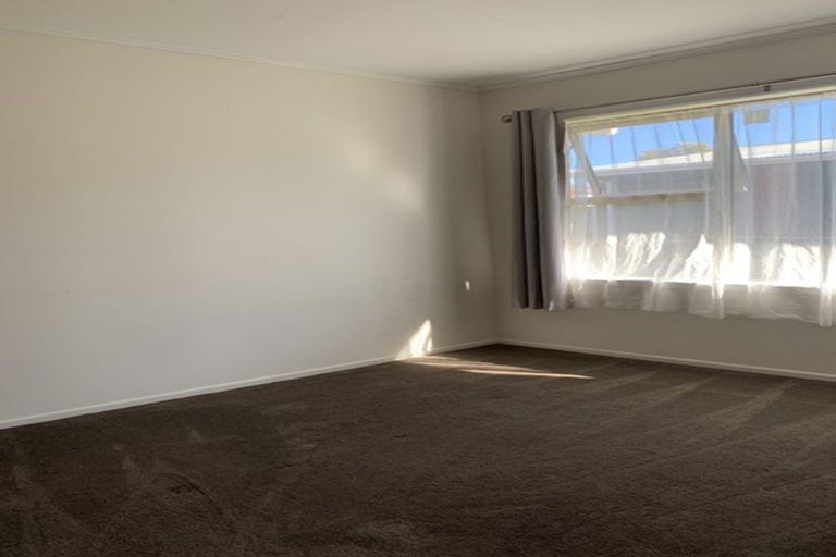 Photo of property in 2/34 Portadown Avenue, Pakuranga Heights, Auckland, 2010