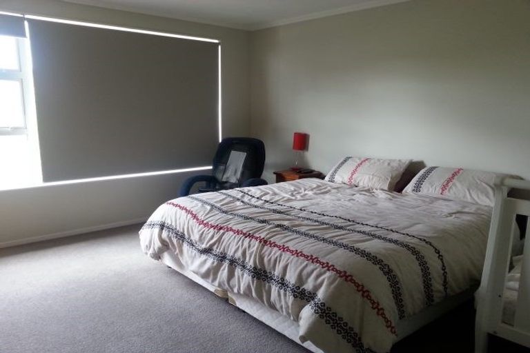 Photo of property in 28 Bur Oak Terrace, Schnapper Rock, Auckland, 0632