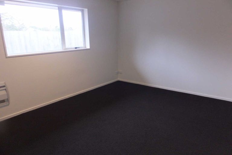 Photo of property in 301 Riccarton Road, Upper Riccarton, Christchurch, 8041