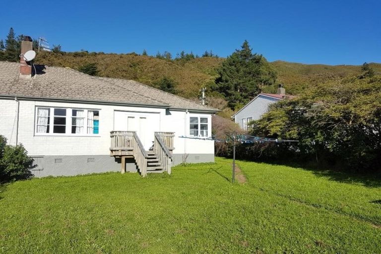 Photo of property in 28 Judd Crescent, Naenae, Lower Hutt, 5011