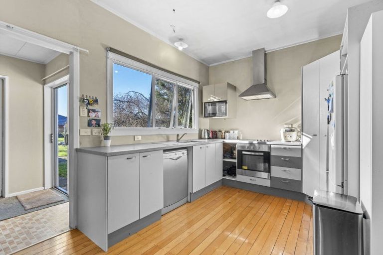 Photo of property in 72 Kent Street, Carterton, 5713