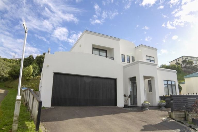 Photo of property in 10 Claverton Grove, Churton Park, Wellington, 6037