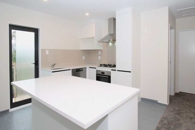 Photo of property in 4 Fruitvale Road, New Lynn, Auckland, 0600