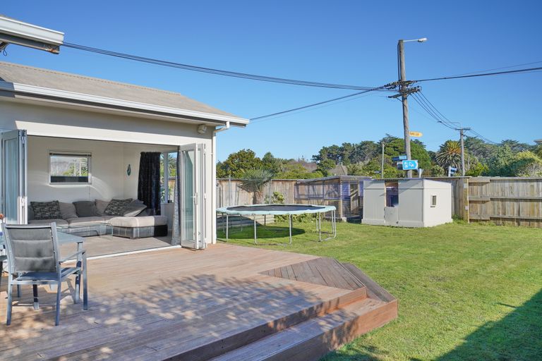 Photo of property in 319 Estuary Road, South New Brighton, Christchurch, 8062