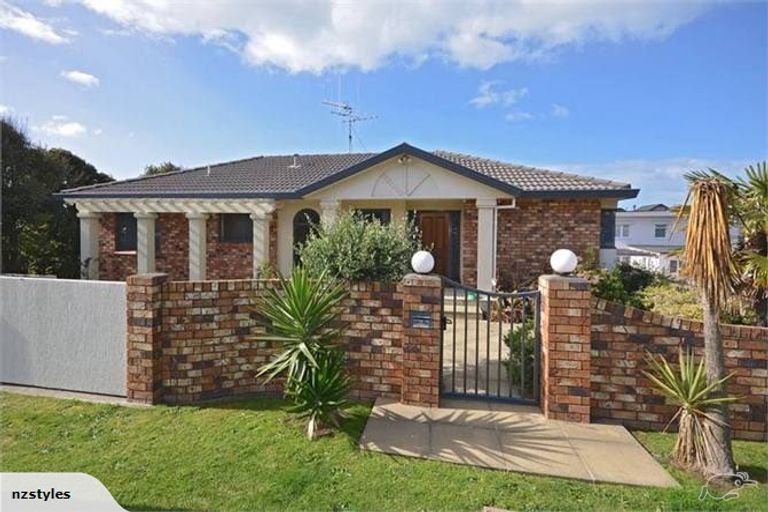 Photo of property in 71a Oceanview Road, Mount Maunganui, 3116