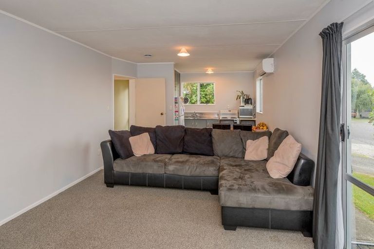 Photo of property in 10 Vincent Drive, Levin, 5510