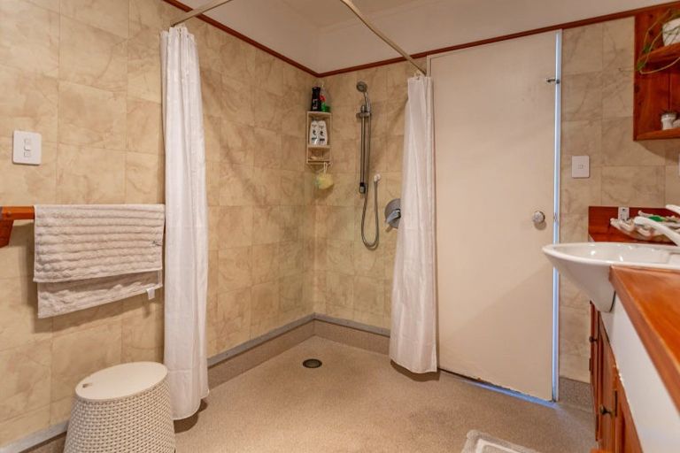 Photo of property in 23 Whiritoa Beach Road, Whiritoa, Whangamata, 3691