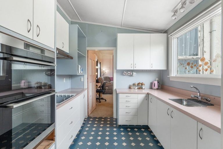 Photo of property in 65 Cutten Street, South Dunedin, Dunedin, 9012