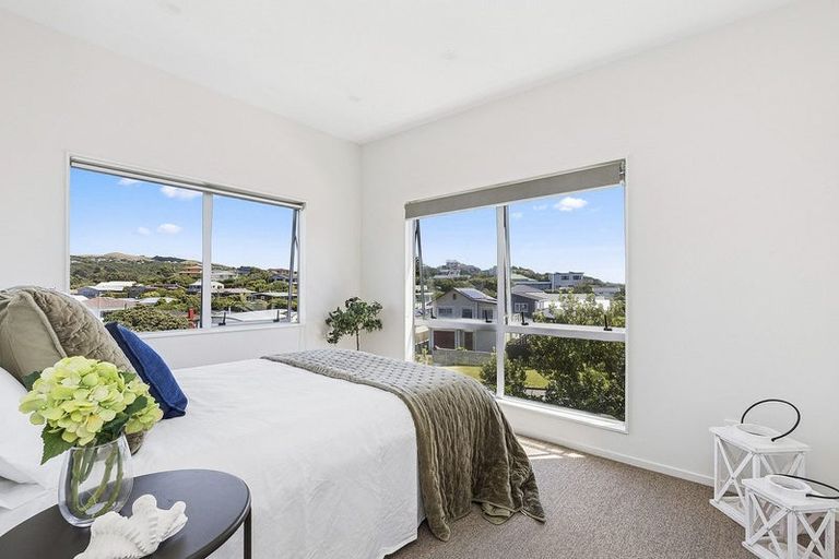 Photo of property in 1/18 Lambley Road, Titahi Bay, Porirua, 5022