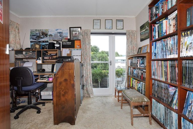 Photo of property in 20 Grey Street, Marton, 4710