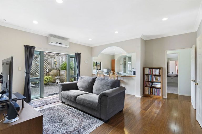 Photo of property in 36a Jane Eyre Drive, Somerville, Auckland, 2014