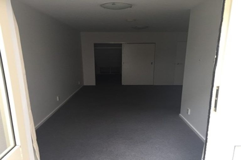 Photo of property in Luxford Villas, 115/72 Herald Street, Berhampore, Wellington, 6023