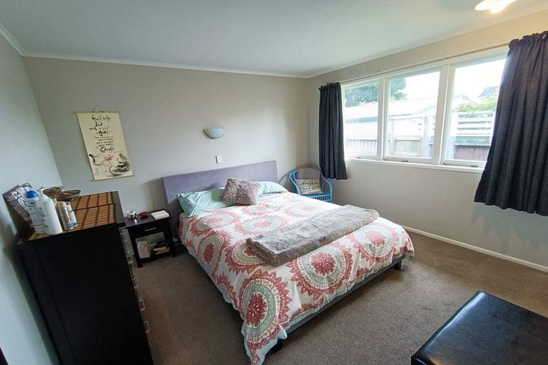 Photo of property in 1/63a Pine Avenue, Ebdentown, Upper Hutt, 5018