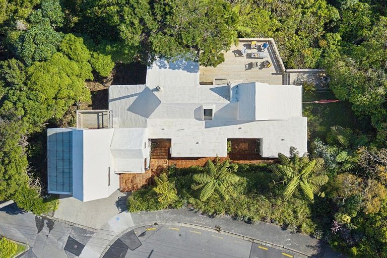 Photo of property in 22 Rakeiora Grove, Korokoro, Lower Hutt, 5012