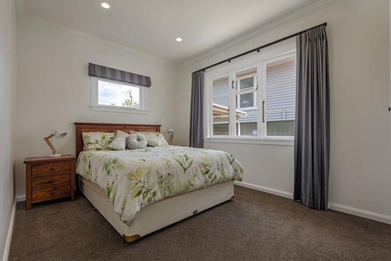 Photo of property in 8 Hughes Avenue, Hokowhitu, Palmerston North, 4410