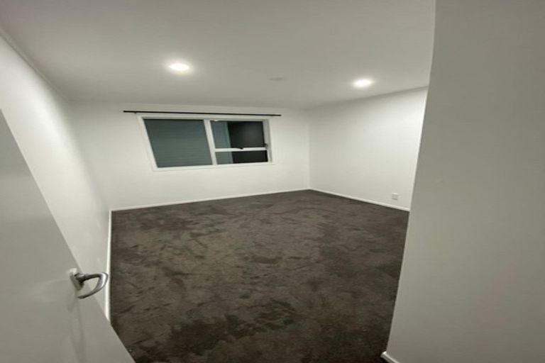 Photo of property in 146 Waimumu Road, Massey, Auckland, 0614