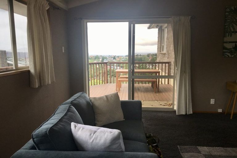 Photo of property in 15 Larkins Street, Helensburgh, Dunedin, 9010