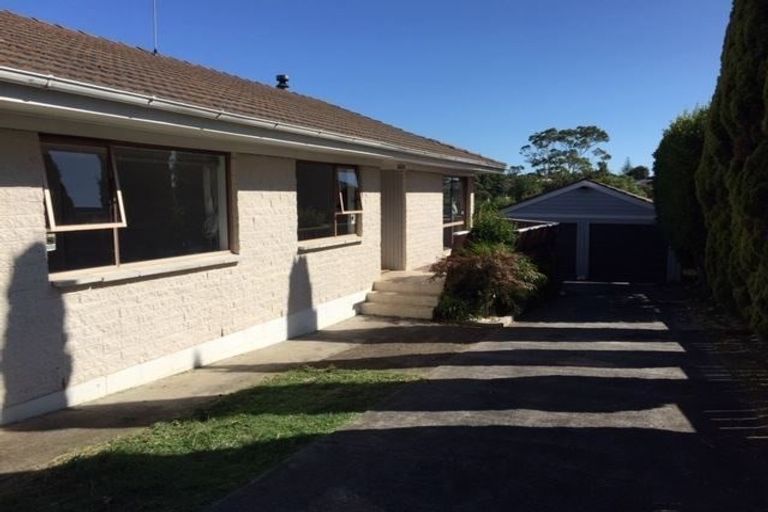 Photo of property in 16 Jade Avenue, Pakuranga Heights, Auckland, 2010