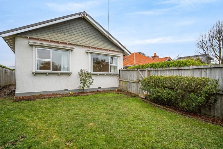 Photo of property in 17 Ensors Road, Opawa, Christchurch, 8023