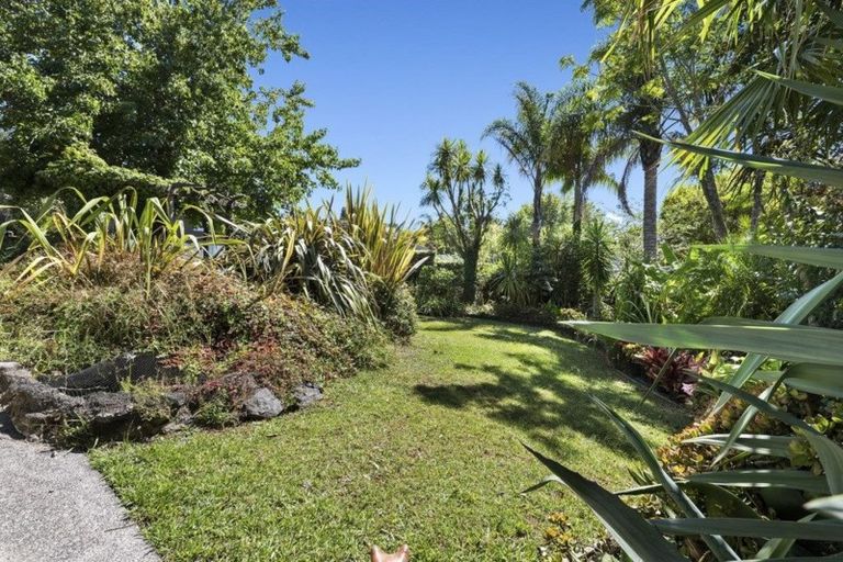 Photo of property in 18 Amante Crescent, Mairangi Bay, Auckland, 0630