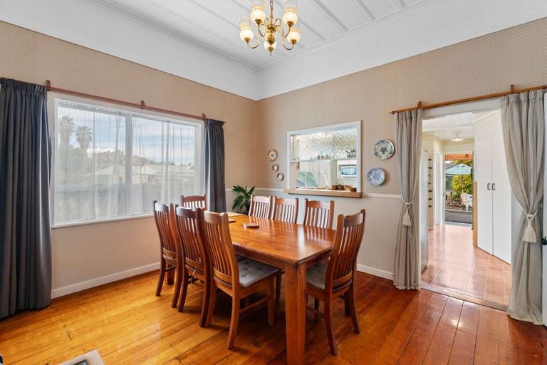 Photo of property in 75-77 Beach Road, Katikati, 3129