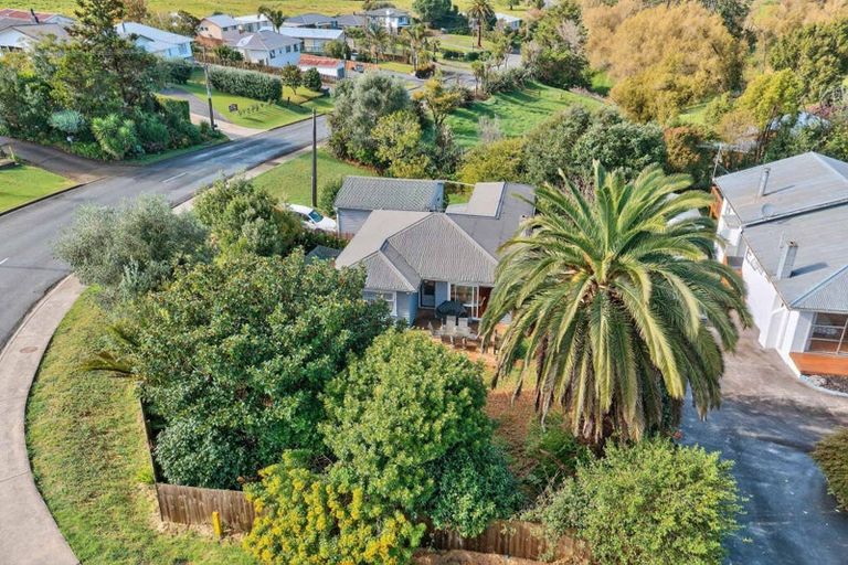 Photo of property in 17 Bickerstaffe Road, Maungaturoto, 0520