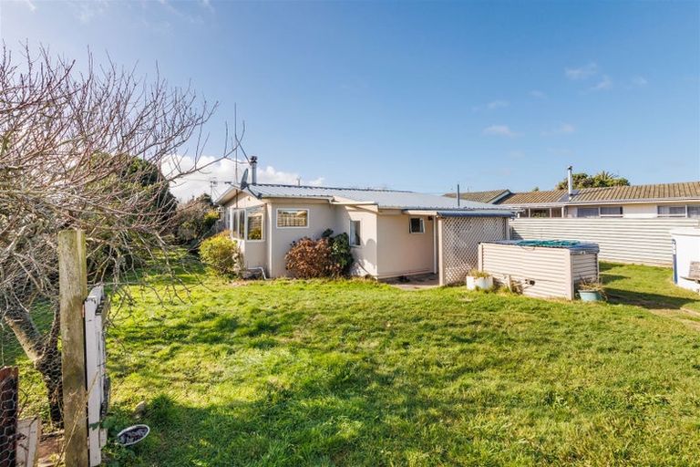 Photo of property in 20 Nuku Street, Tangimoana, 4822