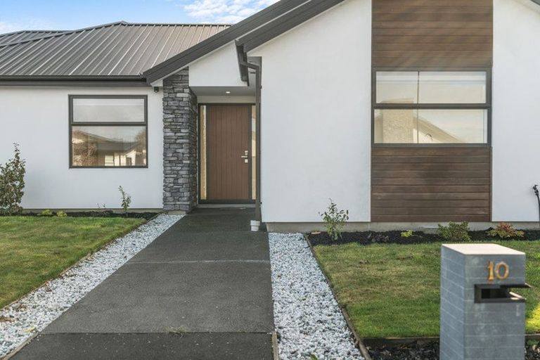 Photo of property in 10 Sorrel Gate, Halswell, Christchurch, 8025