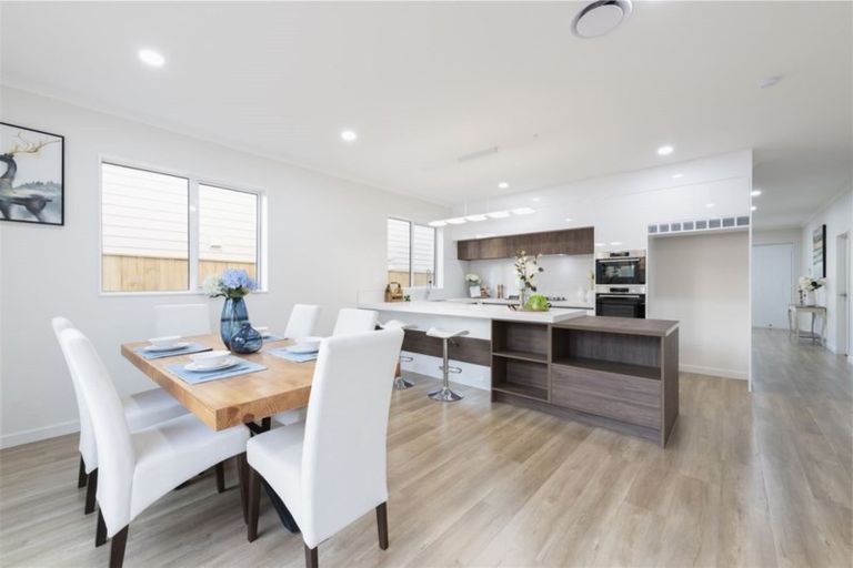 Photo of property in 61 Tir Conaill Avenue, Flat Bush, Auckland, 2019