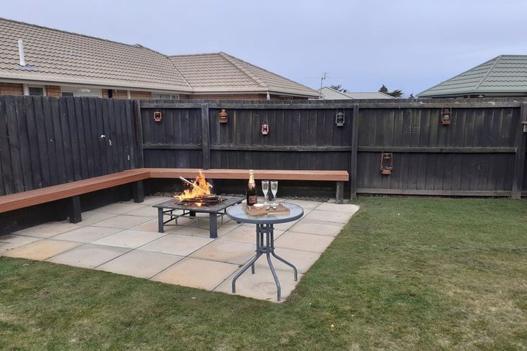 Photo of property in 6 Jerez Place, Hei Hei, Christchurch, 8042